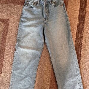 Levi’s Ribcage straight ankle Jean 25